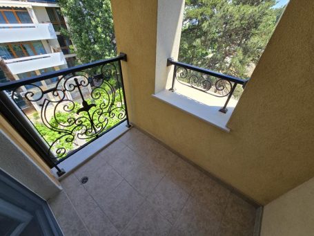 ID 1252 terrace