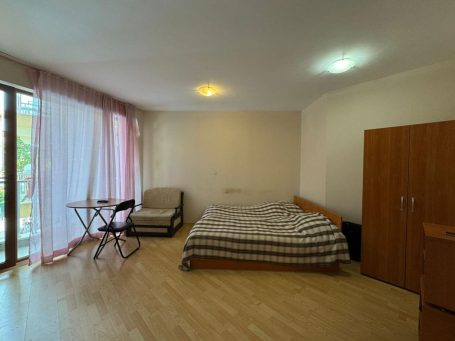 ID 1258 bed, wardrobe