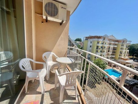 ID 1249 terrace