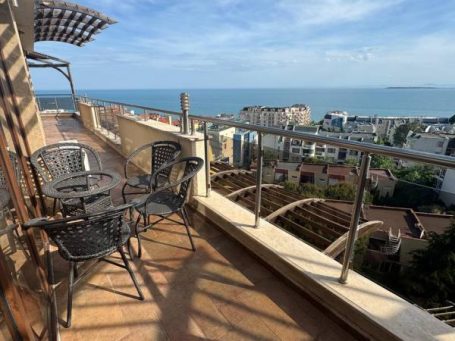 ID 1256 terrace