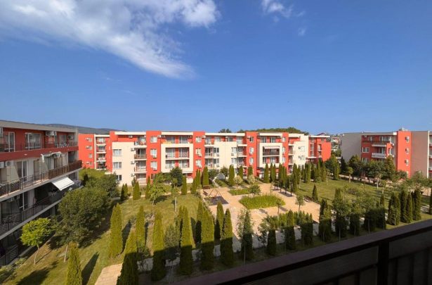 ID 1253 гледка към комплекса Holiday Fort Noks