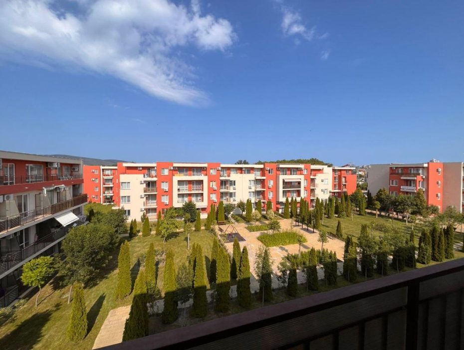ID 1253 гледка към комплекса Holiday Fort Noks