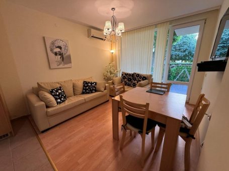 ID 1261 dining area
